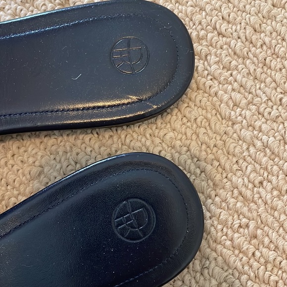 Last chance!! The Row Ellen slide $900 net a porter 38/8 - Picture 6 of 7